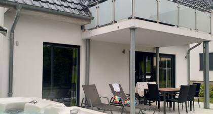 Villa Sonnensee vacation home by the lake ( 80 m ) with whirlpool, sauna, W -Lan, fireplace