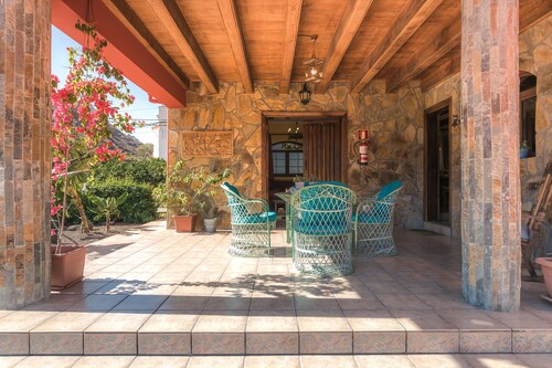 Beautiful country house with private pool in the south of Gran Canaria. perfect families