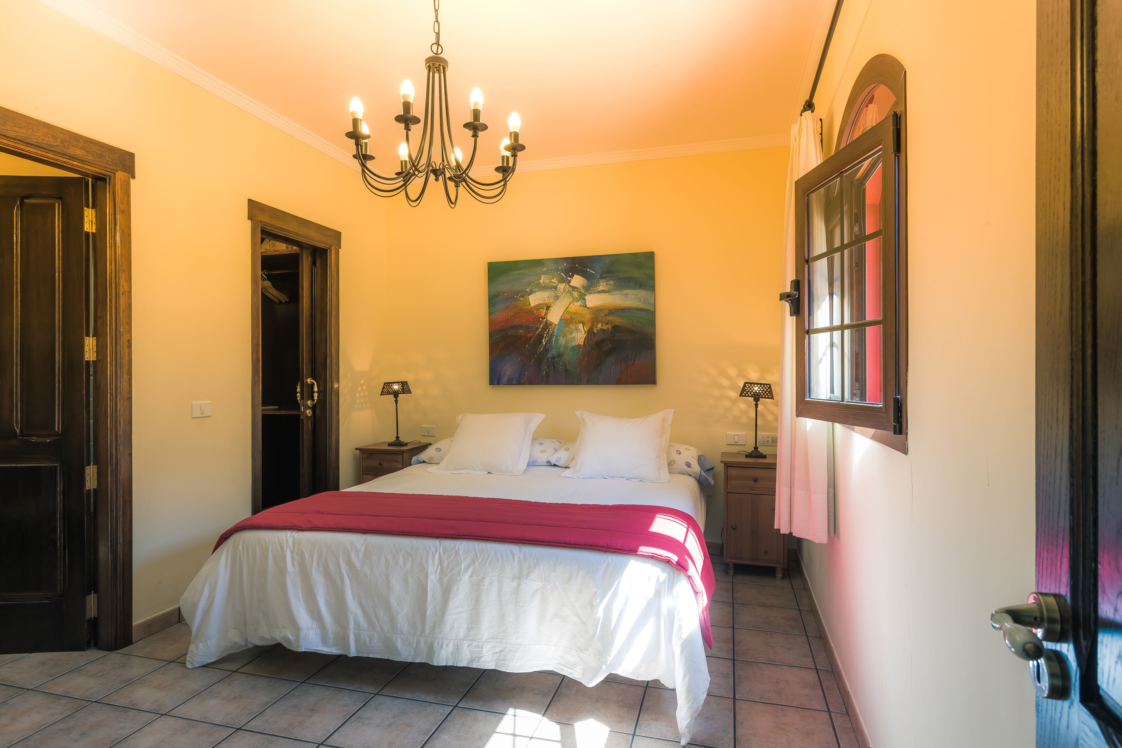 4 chambres, bureau, fer et planche à repasser, Wi-Fi gratuit