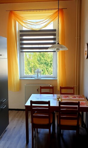 Apartment "Blick Mylau" - near Plohn amusement park and the world's largest brick bridge 