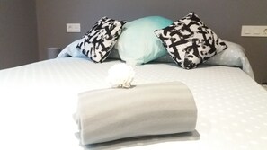 3 Schlafzimmer, Reisekinderbett, Bettwäsche