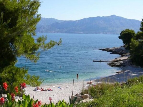 Platja a a prop