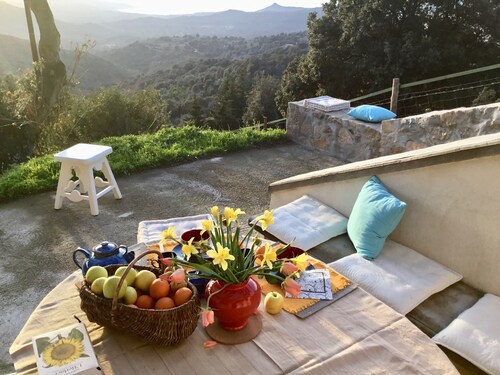 Appartement 2 pièces dans villa au calme