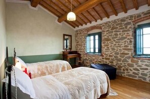 2 camere, ferro/asse da stiro