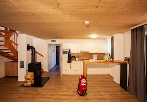 Fridge, microwave, dishwasher, coffee/tea maker