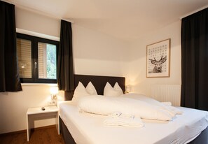 3 bedrooms, in-room safe, free WiFi