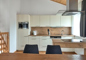 Fridge, microwave, dishwasher, coffee/tea maker - 46282 Montan 28 OG (St. Gallenkirch)