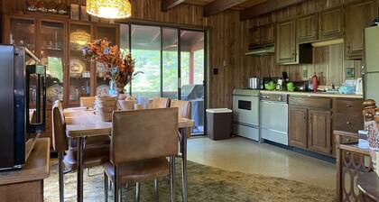 4br 2ba Chalet in Poconos that sleeps 10