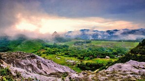 View from property - Fullzoom Mai Chau Farmstay - Hostel (Mai Ha)