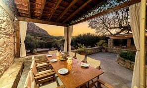 Outdoor dining - Villa Kera | Heated Pool (Kissamos)