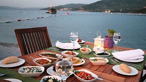 Frühstück, Mittagessen, Abendessen, internationale Küche 