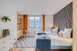 5 bedrooms, desk, iron/ironing board, free WiFi