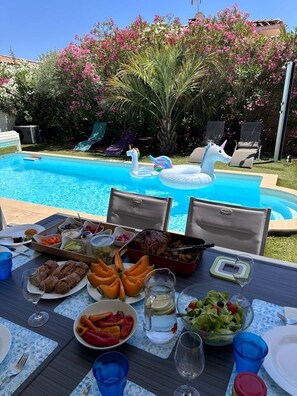 Ulkouima-allas, lämmitetty uima-allas