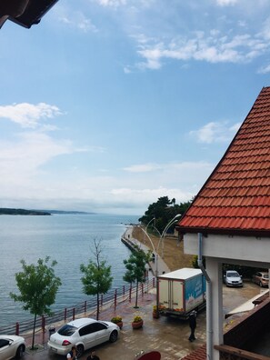 Individually decorated, desk, bed sheets