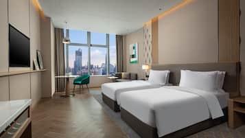 1 bedroom, premium bedding, down comforters, minibar