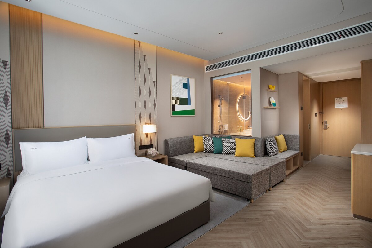 Habitación estándar, 1 cama de matrimonio grande con sofá cama | Ropa de cama de alta calidad, edredones de plumas, minibar y caja fuerte