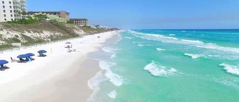 Beach nearby, sun-loungers, beach towels