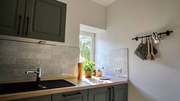 Kühlschrank, Ofen, Herdplatte, Geschirrspüler