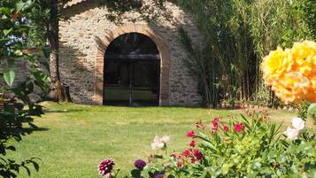 Enceinte de lâhĂ©bergement