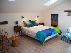 1 chambre, fer et planche à repasser, lit parapluie, Wi-Fi gratuit