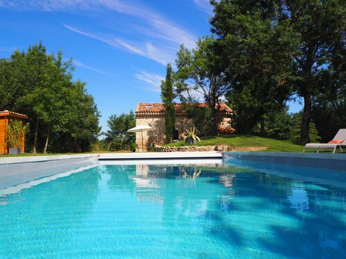 Charming bakery in the heart of the Lauragais + swimming pool