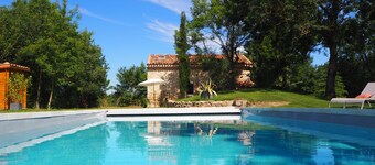 Charming bakery in the heart of the Lauragais + swimming pool