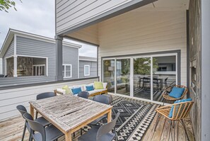 Outdoor dining - 14- Modern Oasis- The Music City Collection (Nashville)