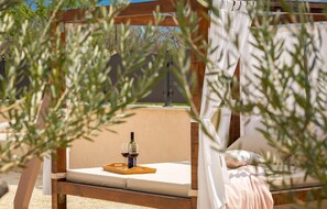 المنطقة المحيطة بالمنشأة