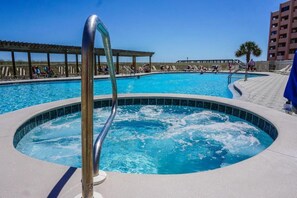 Et oppvarmet basseng