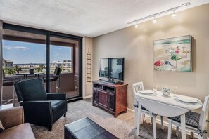 Smart TV, DVD player