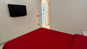 1 chambre, coffres-forts dans les chambres, fer et planche Ă repasser