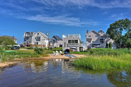 Studio, Private Beach, Kayak, Paddle board, Pool, Hot tub 
