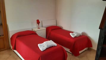 1 bedroom, in-room safe, iron/ironing board, free WiFi