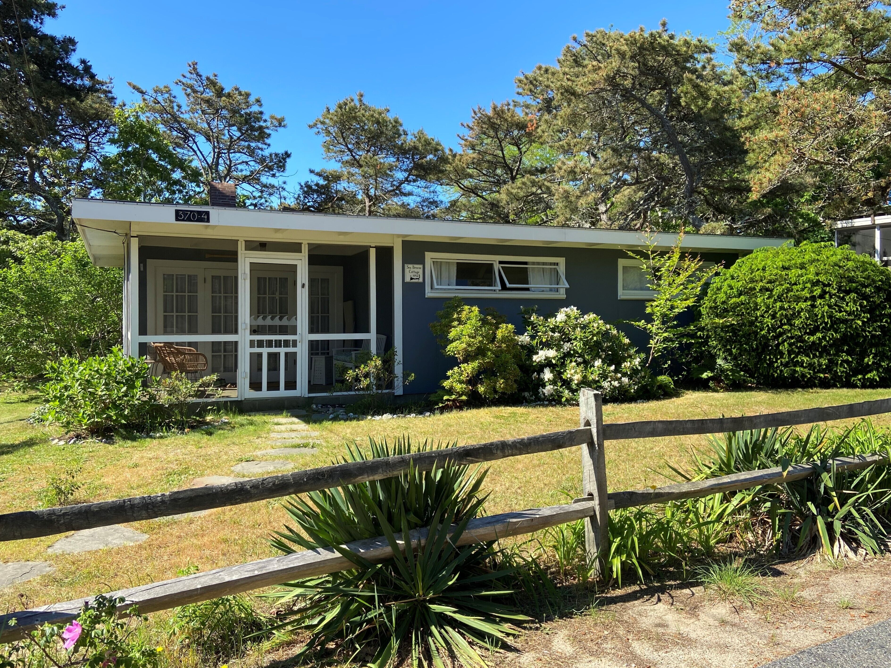 Steps  from Atlantic Ocean, beautiful & charming  vintage 1950's orig. Cottage