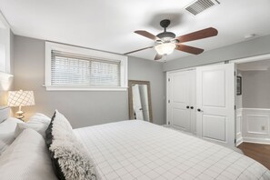 3 Schlafzimmer, Schreibtisch, Bügeleisen/Bügelbrett, kostenloses WLAN