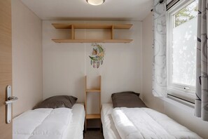 3 bedrooms, iron/ironing board, WiFi