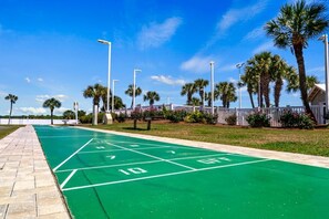 Sport court - Updated Condo in Midrise Building.  Directly On Beach.  Beautiful View! (Panama City)