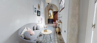 Hostal La Espanola by Bossh