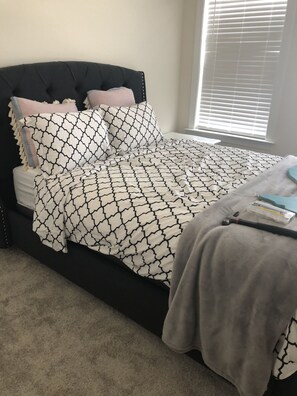 4 bedrooms, iron/ironing board, travel cot, free WiFi