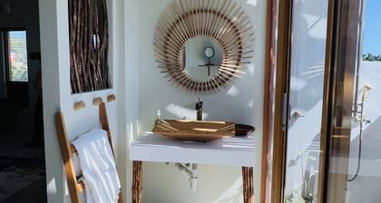 Bramble Beach Villa - Modern Rustic 3-Bedroom Villa