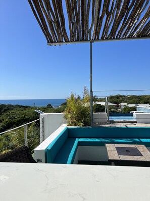 Property grounds - Bramble Beach Villa - Modern Rustic 3-Bedroom Villa (Treasure Beach)