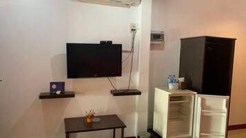 Habitación doble Deluxe | Escritorio, wifi gratis y ropa de cama