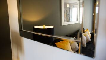 Executive Apartment, Ensuite, City View | Lounge