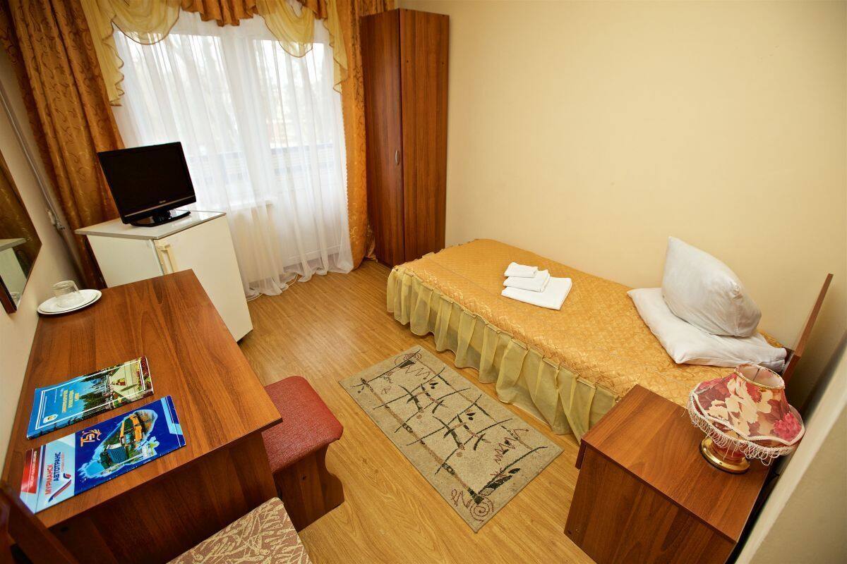 Comfort-Einzelzimmer, Balkon | 1 Schlafzimmer, Bügeleisen/Bügelbrett, kostenloses WLAN