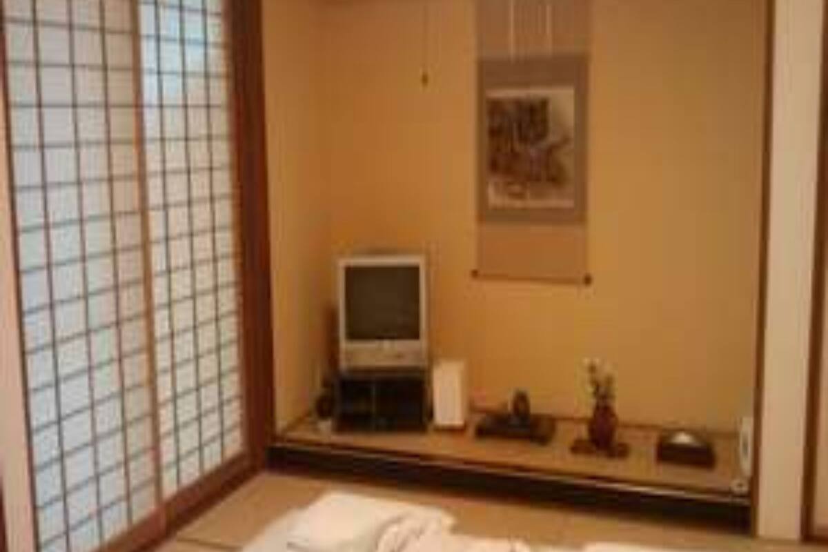 Kamer (Japan Style w/ Pvt Part Open-air Bath) | Een minibar, een kluis op de kamer, gratis wifi