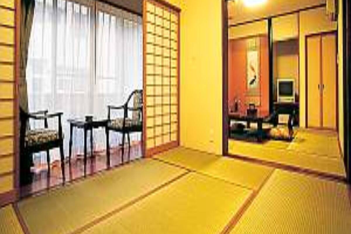 Kamer (Japan Style w/ Pvt Part Open-air Bath) | Een minibar, een kluis op de kamer, gratis wifi