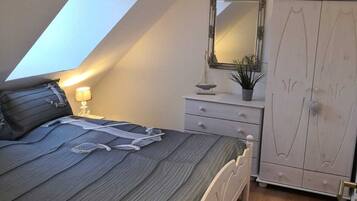 2 Schlafzimmer, Bügeleisen/Bügelbrett, Reisekinderbett, WLAN