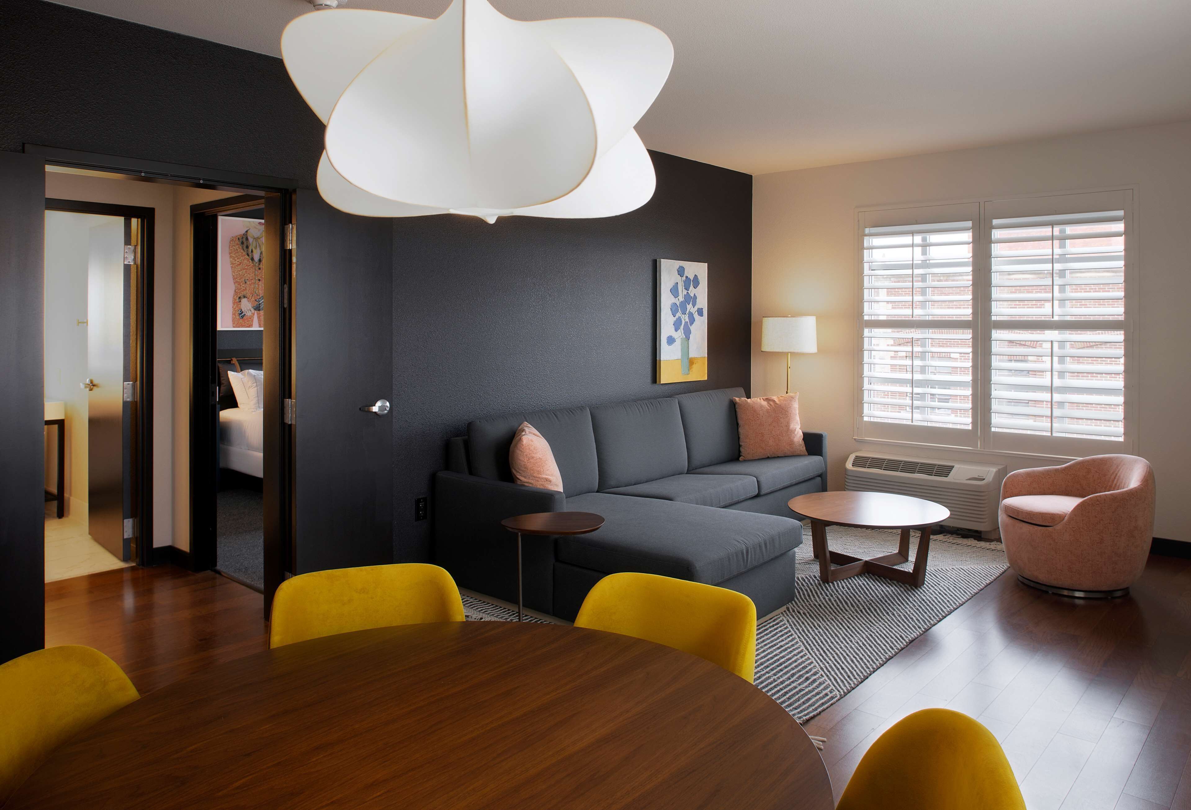 55-inch led tv with satellite channels