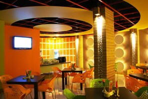 Dining - Hotel Maximillian (Karimun)