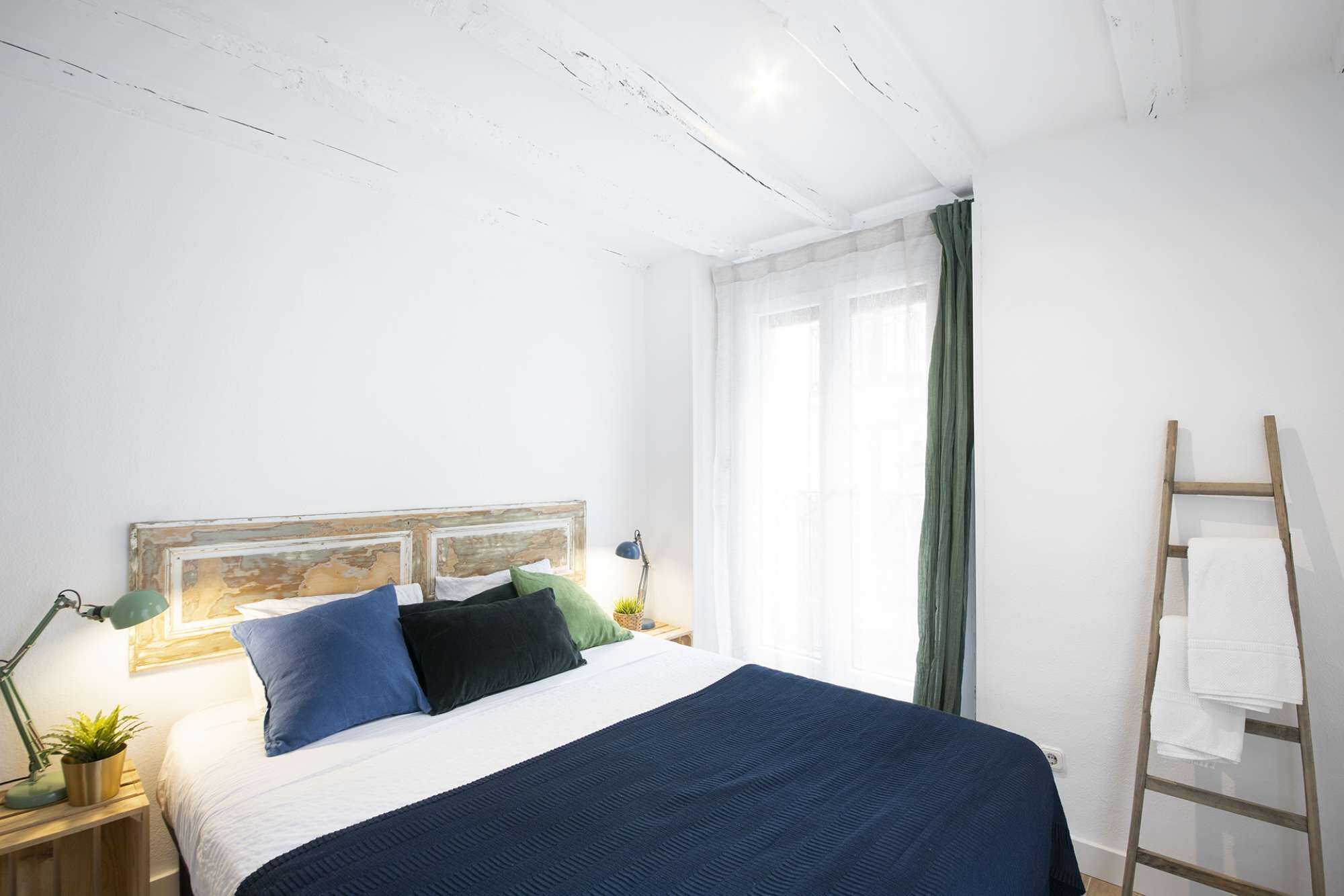 1 dormitorio, escritorio, wifi y ropa de cama